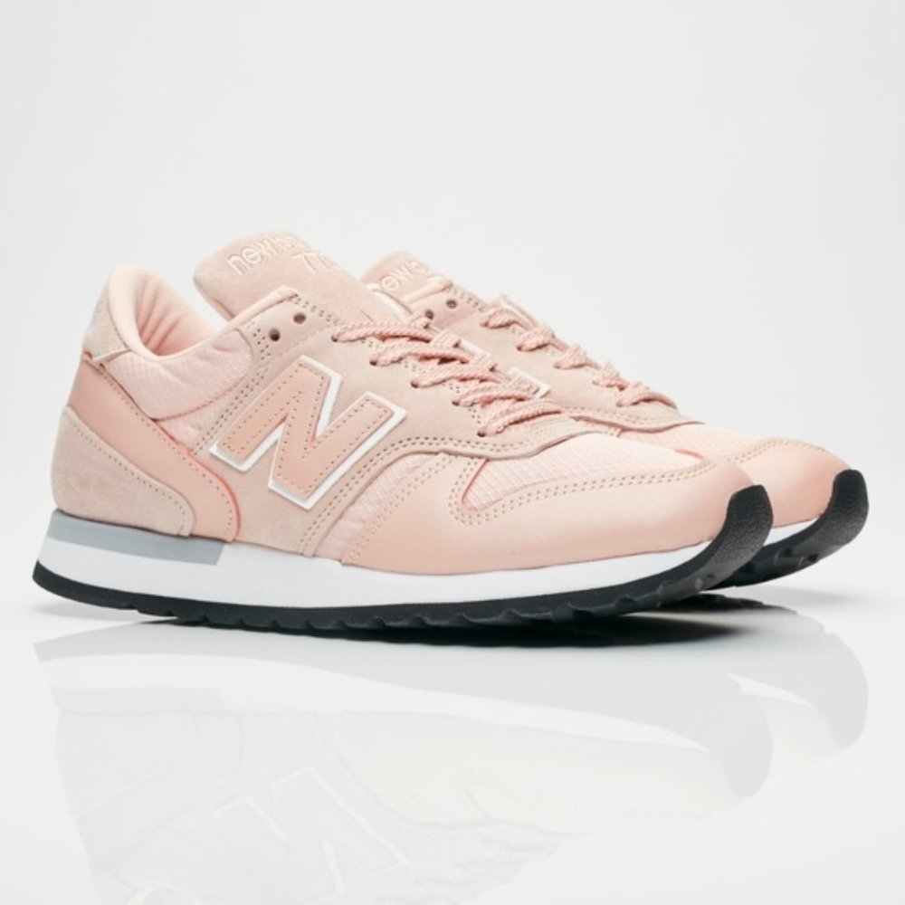 New Balance W770 Sneakers REVlite Cushioning Pink